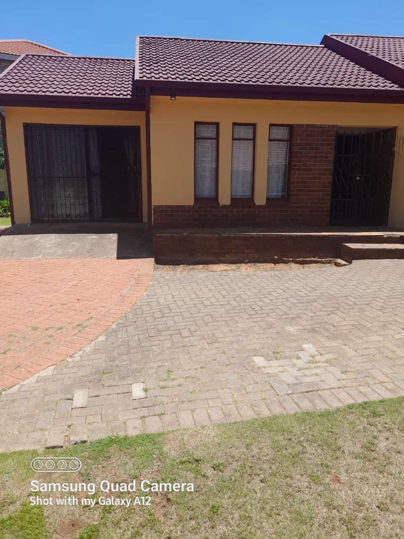 4 Bedroom Property for Sale in Uitsig Free State